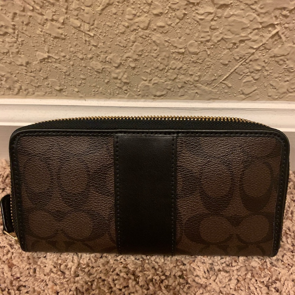 Wallet - Picture 3 of 5